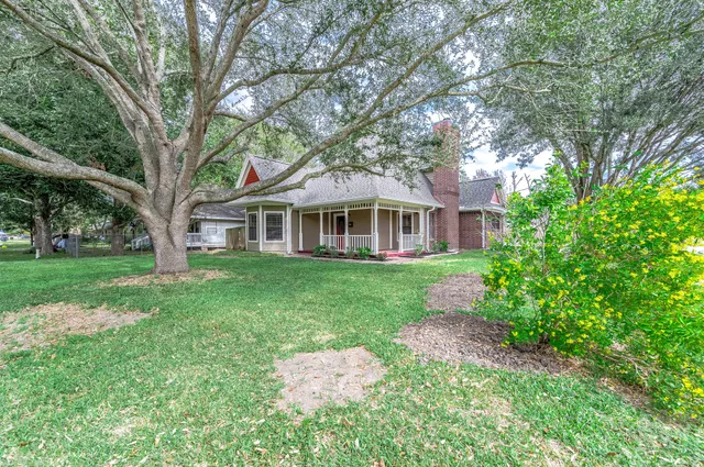 $2,700 | 2245 North Austin Avenue, Pearland, TX 77581