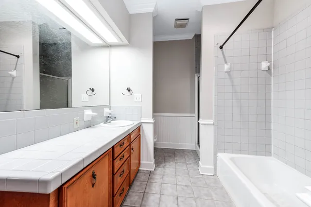 $2,700 | 2245 North Austin Avenue, Pearland, TX 77581