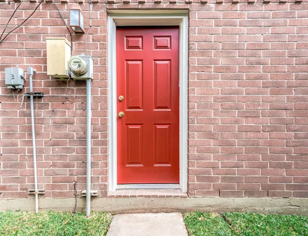 $2,700 | 2245 North Austin Avenue, Pearland, TX 77581