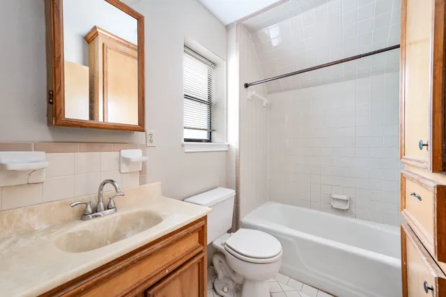 $2,700 | 2245 North Austin Avenue, Pearland, TX 77581