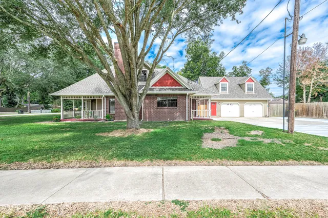 $2,700 | 2245 North Austin Avenue, Pearland, TX 77581