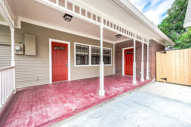 $2,700 | 2245 North Austin Avenue, Pearland, TX 77581