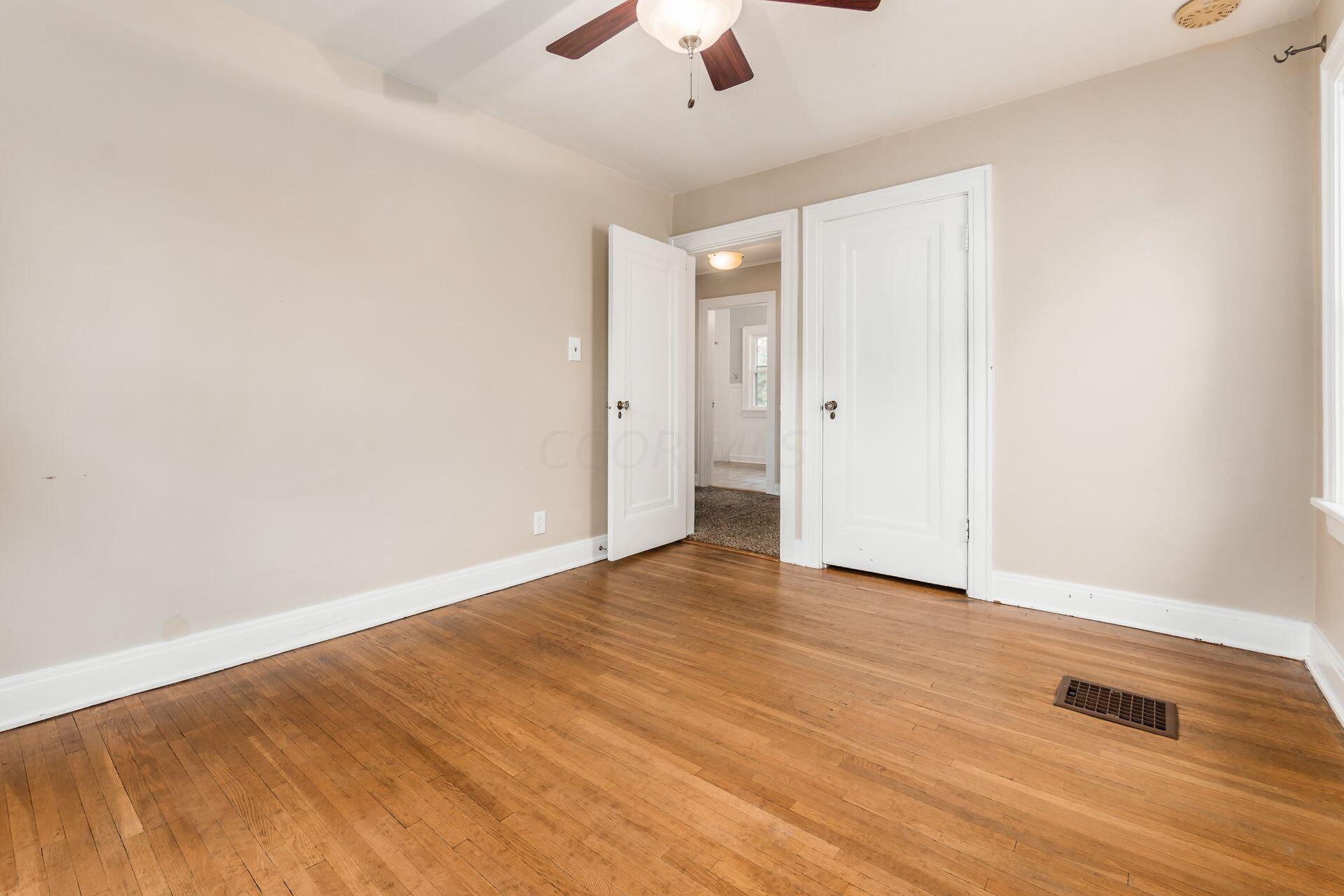 128 Garden Road Columbus, OH 43214 - Photo 21 of 27 Bedroom 2