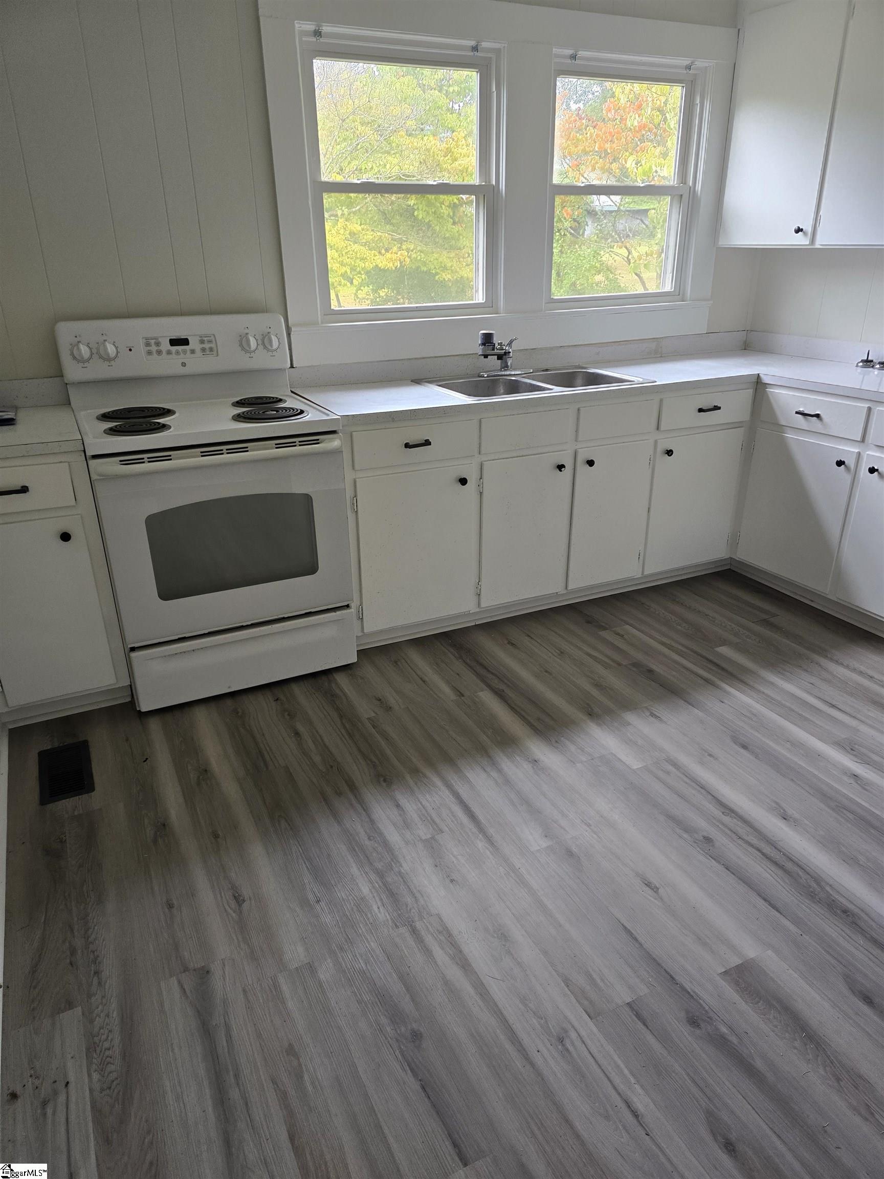 104 State Rd S-30-215 Laurens, SC 29360 - Photo 5 of 29 Gallery Image 5