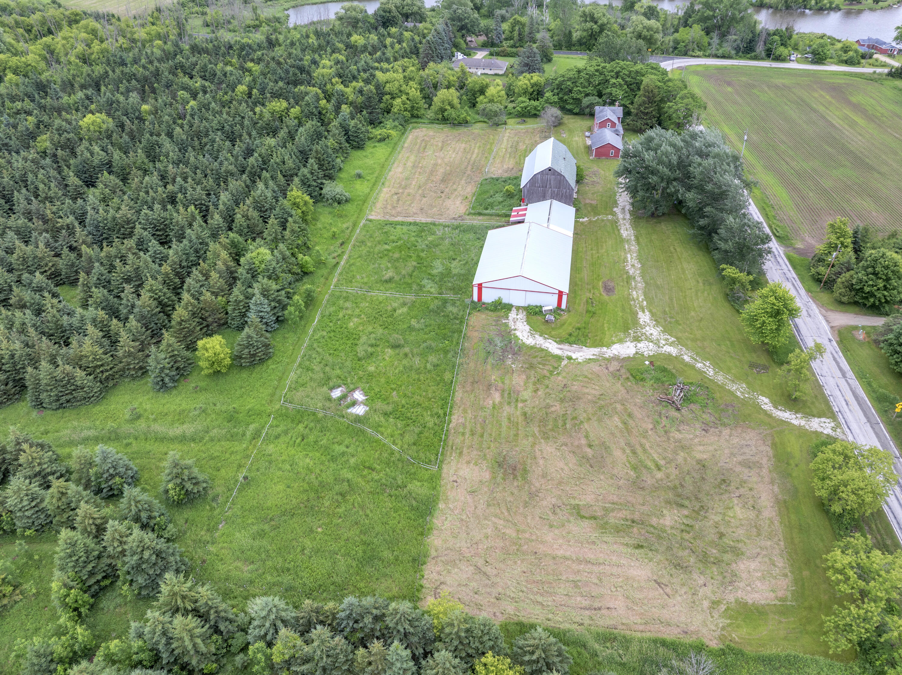 W4568 County Rd F Lyndon, WI 53093 - Photo 5 of 32 Side View Aerial