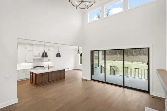 $1,399,990 | 5159 High Pk Hl Drive, Arrington, TN 37014