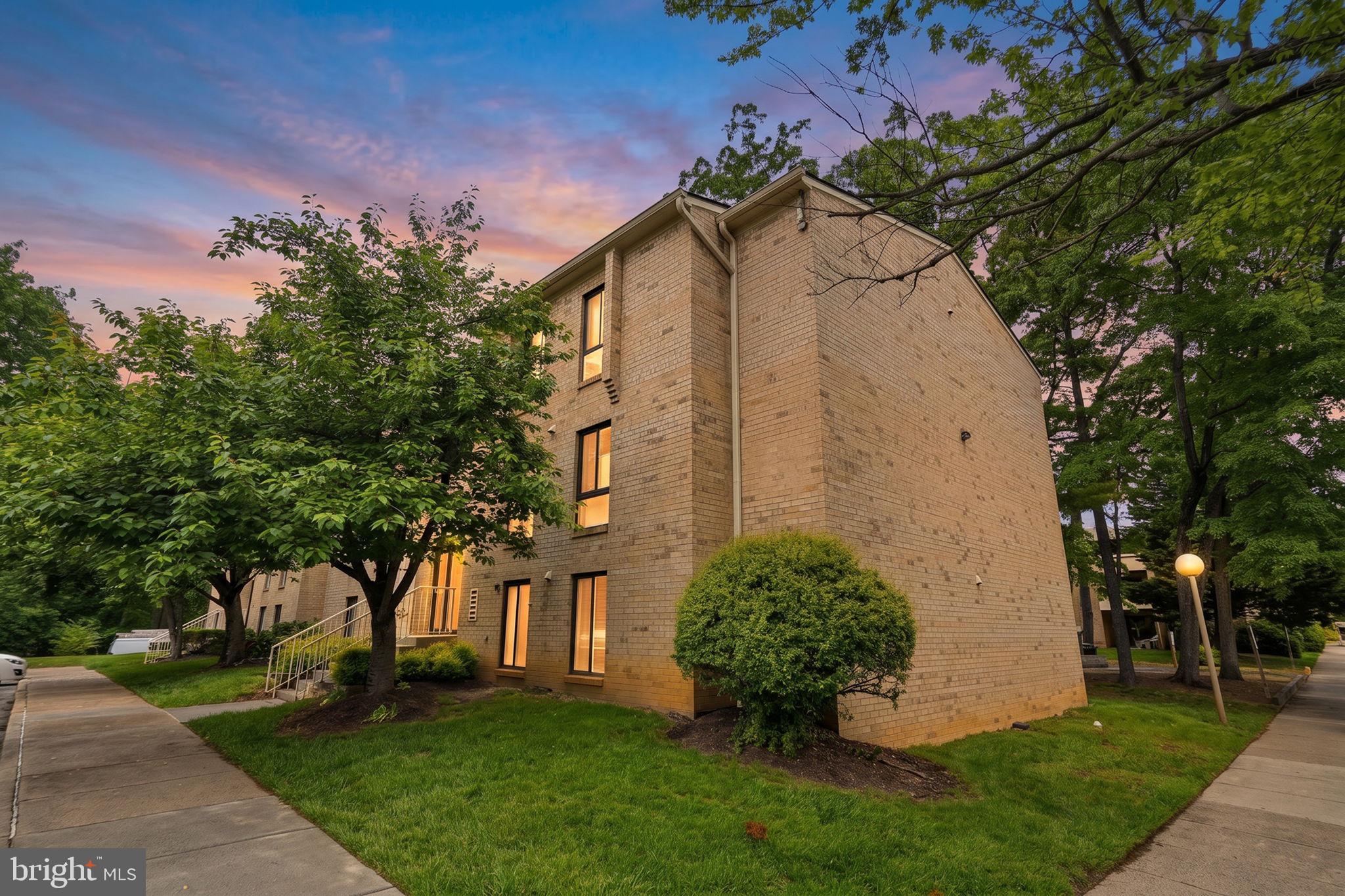 2326 Freetown Court, Unit 2B Reston, VA 20191 - Photo 3 of 25