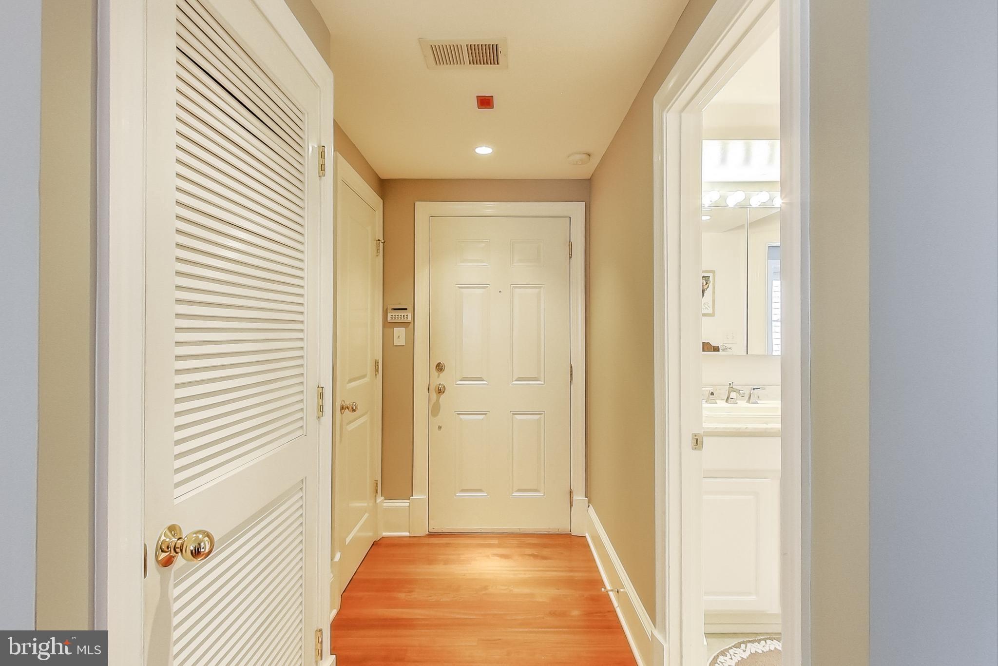 1465 Columbia Road Northwest, Unit 301 Washington, DC 20009 - Photo 2 of 27 Formal entryway