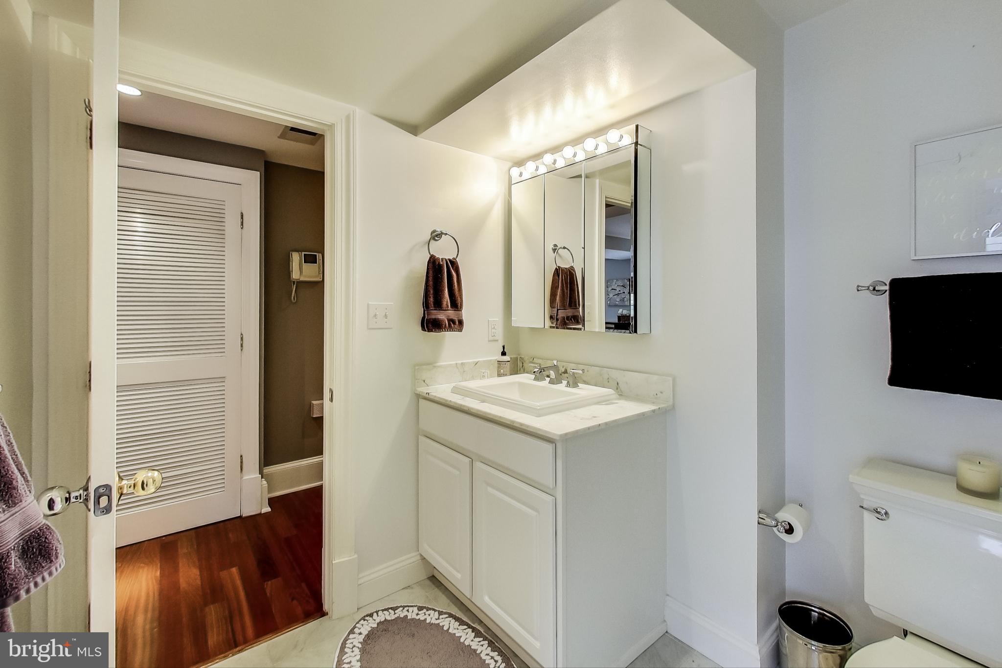 1465 Columbia Road Northwest, Unit 301 Washington, DC 20009 - Photo 11 of 27 Beautifully renovated full bathroom