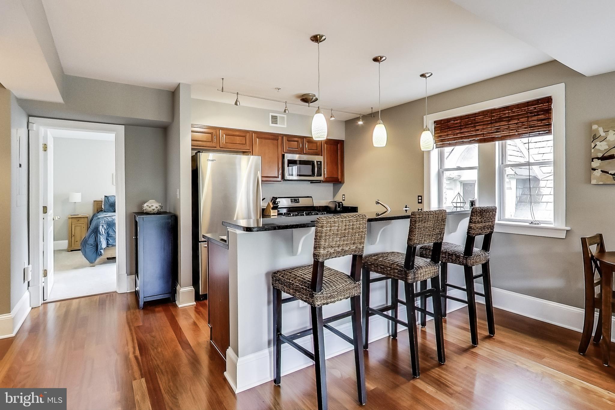 1465 Columbia Road Northwest, Unit 301 Washington, DC 20009 - Photo 6 of 27 Plenty of counter seating