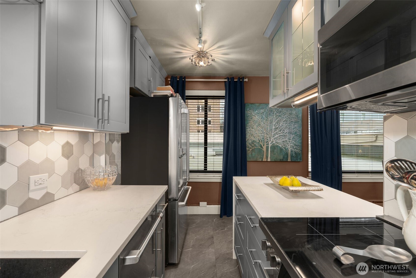 1105 Spring Street, Unit 211 Seattle, WA 98104 - Photo 12 of 28