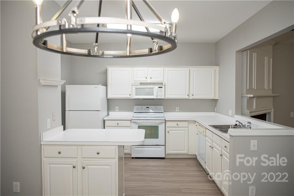 6872 Rothchild Drive Charlotte, NC 28270 - Photo 8 of 41