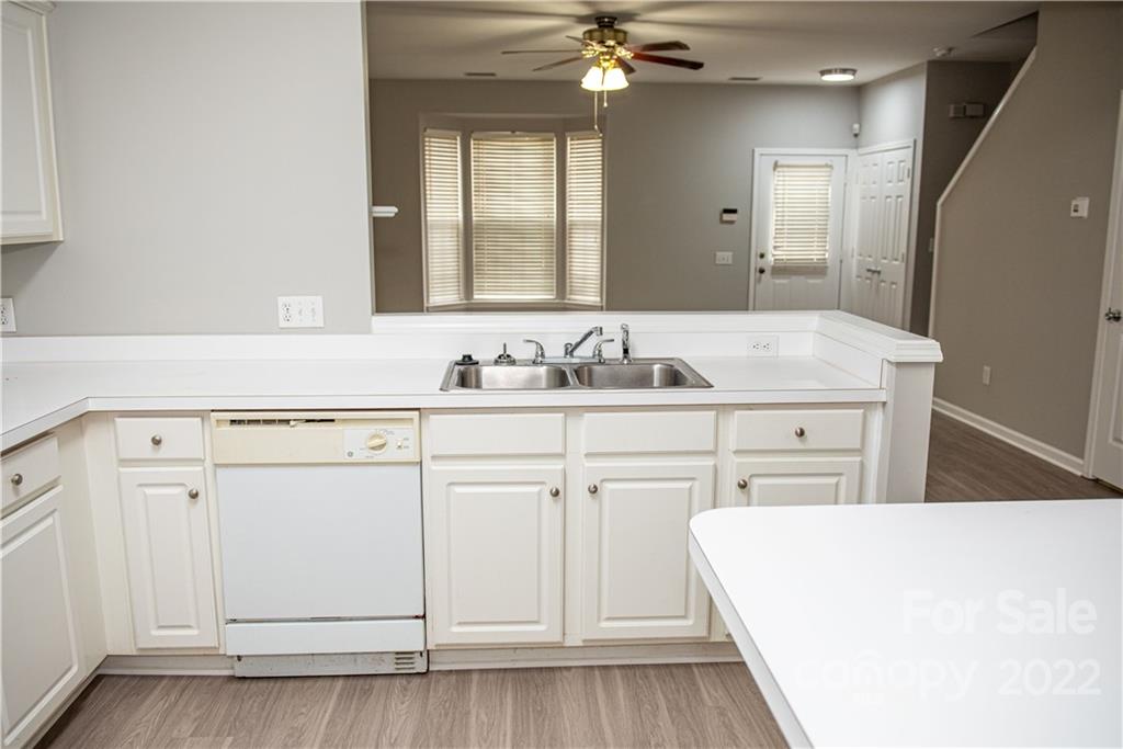 6872 Rothchild Drive Charlotte, NC 28270 - Photo 9 of 41