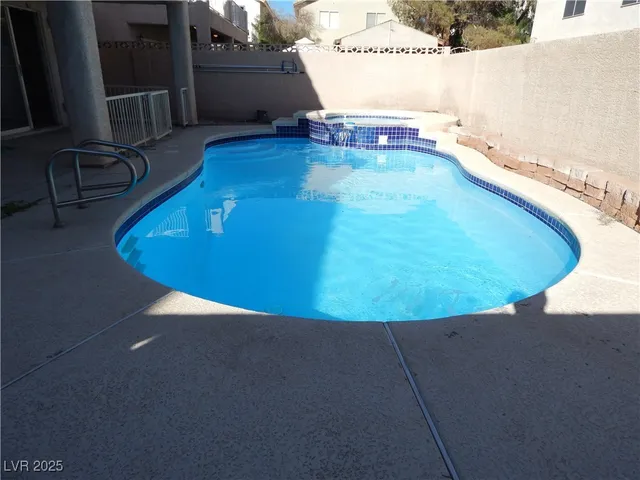 $2,300 | 1032 Sweeping Ivy Court, Las Vegas, NV 89183