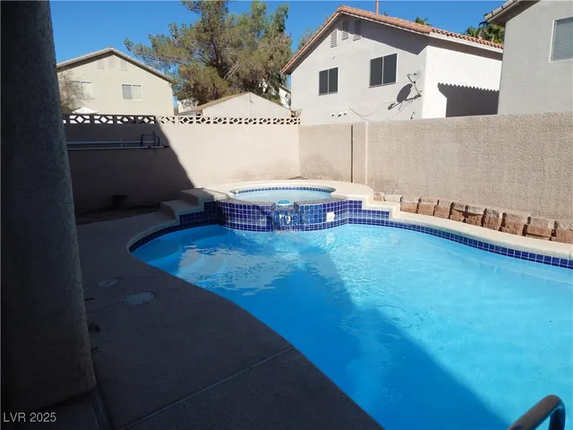 $2,300 | 1032 Sweeping Ivy Court, Las Vegas, NV 89183