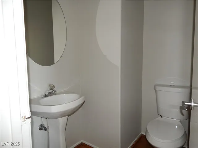 $2,300 | 1032 Sweeping Ivy Court, Las Vegas, NV 89183