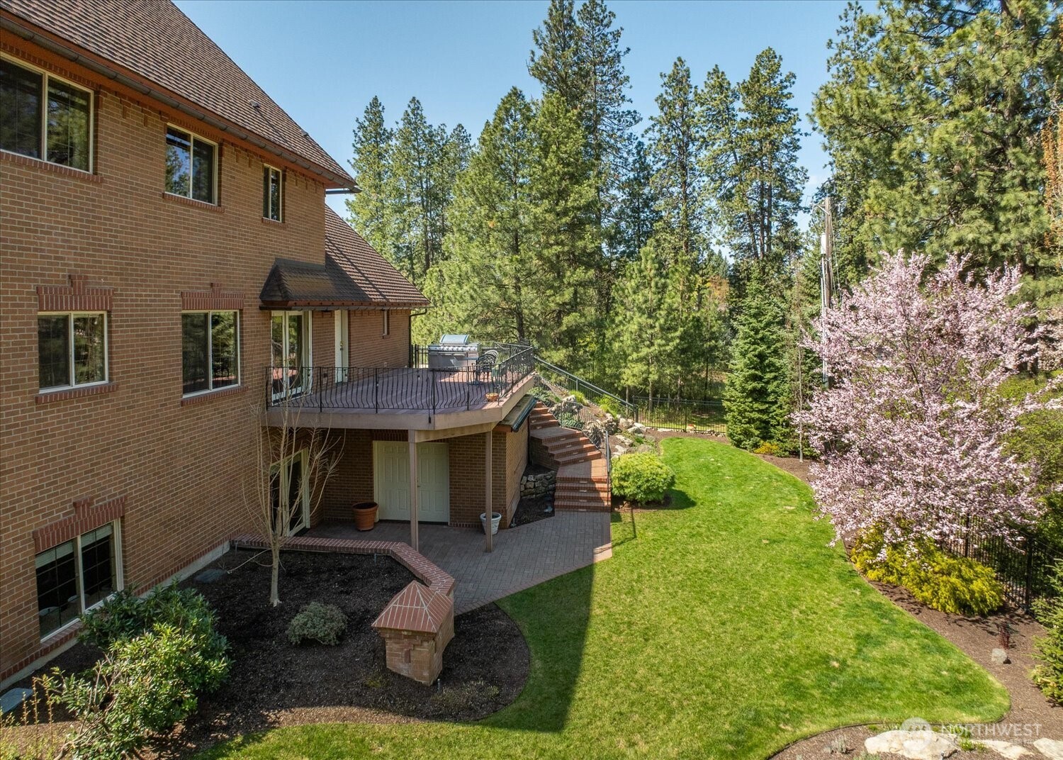 1909 East Pinecrest Road Spokane, WA 99203 - Photo 28 of 33