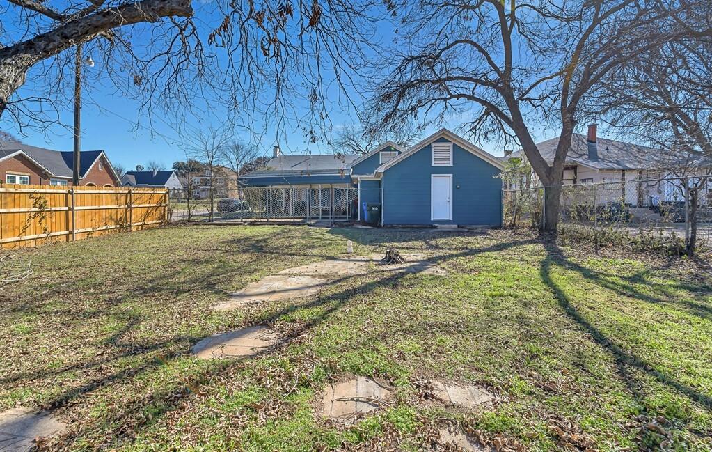 2001 Colcord Avenue Waco, TX 76707 - Photo 26 of 26 a view of a yard in front of house
