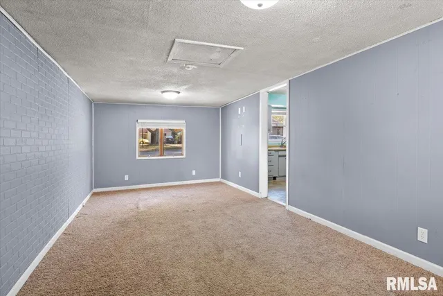 $89,900 | 316 South Curtis Street, Edinburg, IL 62531