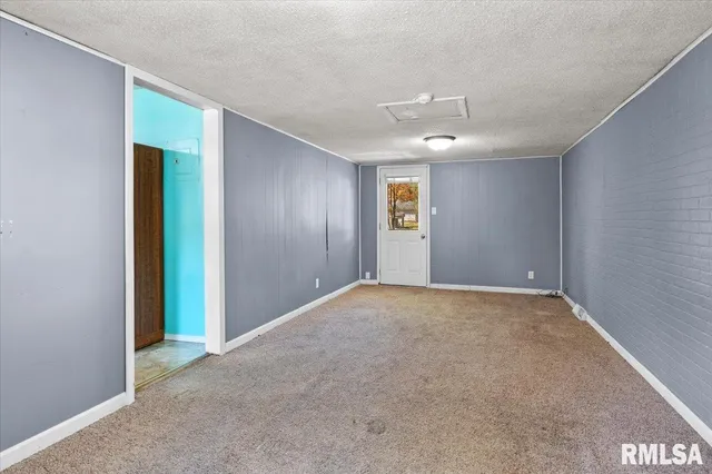 $89,900 | 316 South Curtis Street, Edinburg, IL 62531