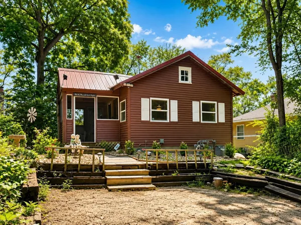 $219,900 | 141 Lakeview Avenue, Edgerton, WI 53534