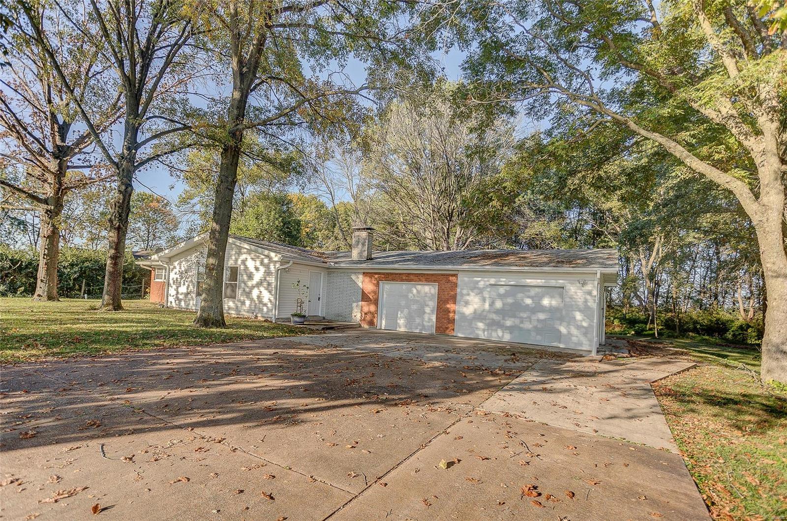 857 Schlueter Germaine Road Belleville, IL 62220 - Photo 8 of 37 Gallery Image 8
