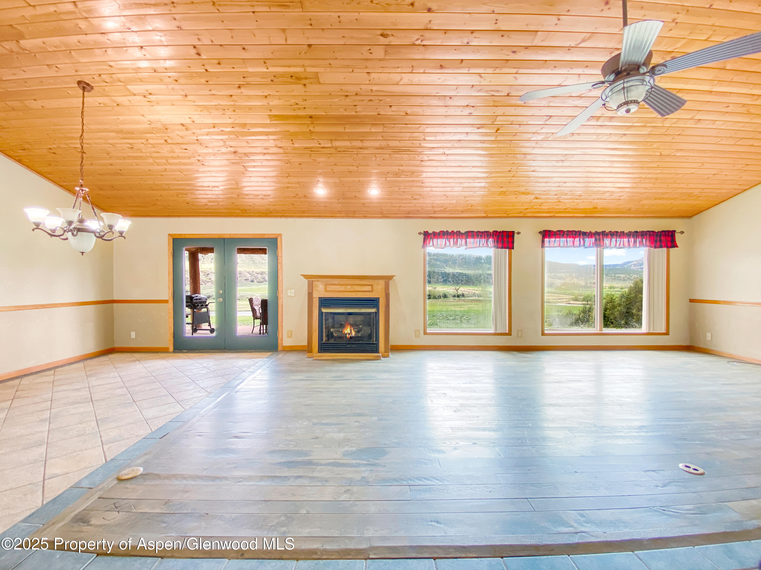 65701 Highway 64 Meeker, CO 81641 - Photo 11 of 36 Living Room