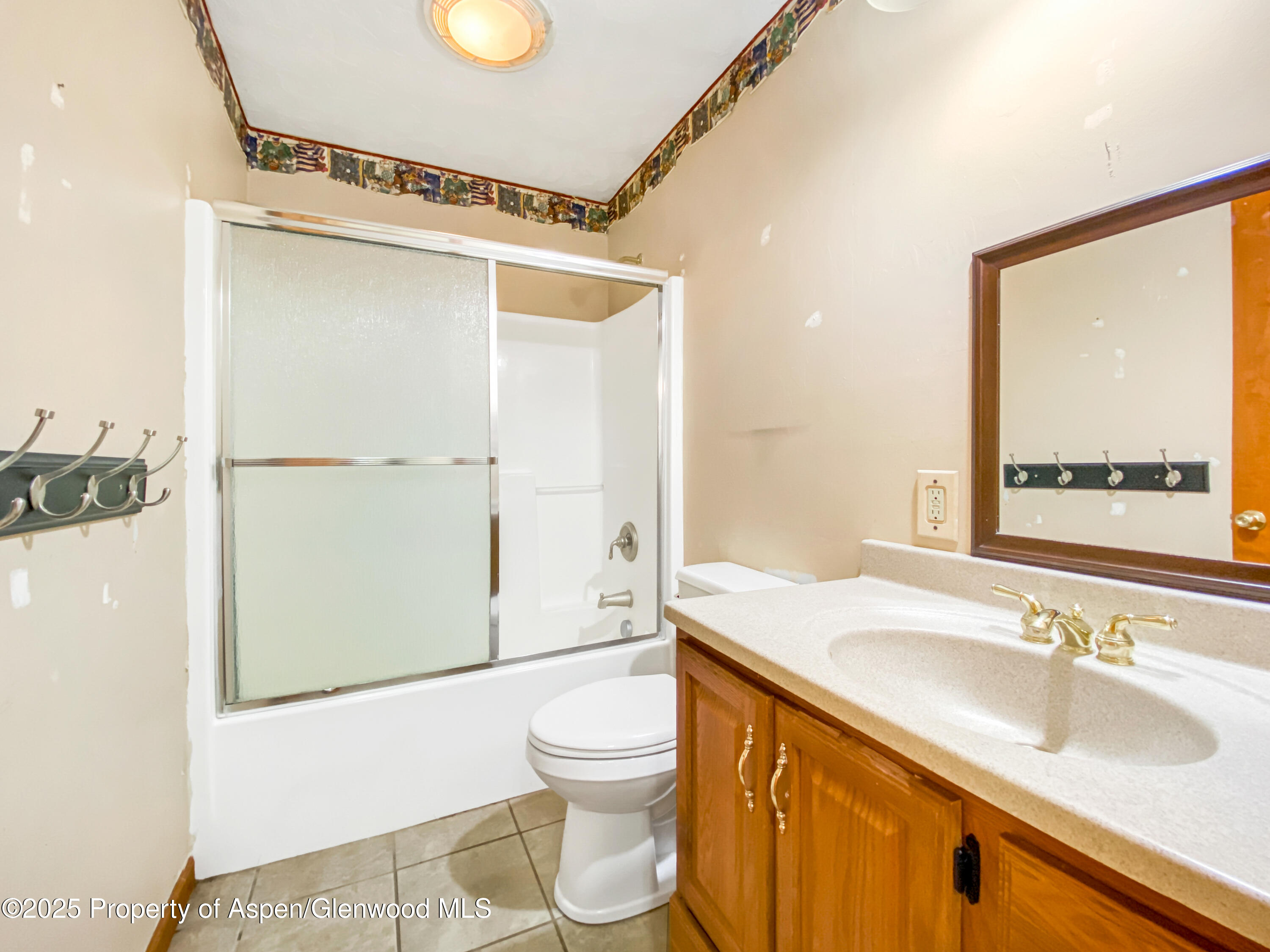 65701 Highway 64 Meeker, CO 81641 - Photo 23 of 36 Guest Bath, Full