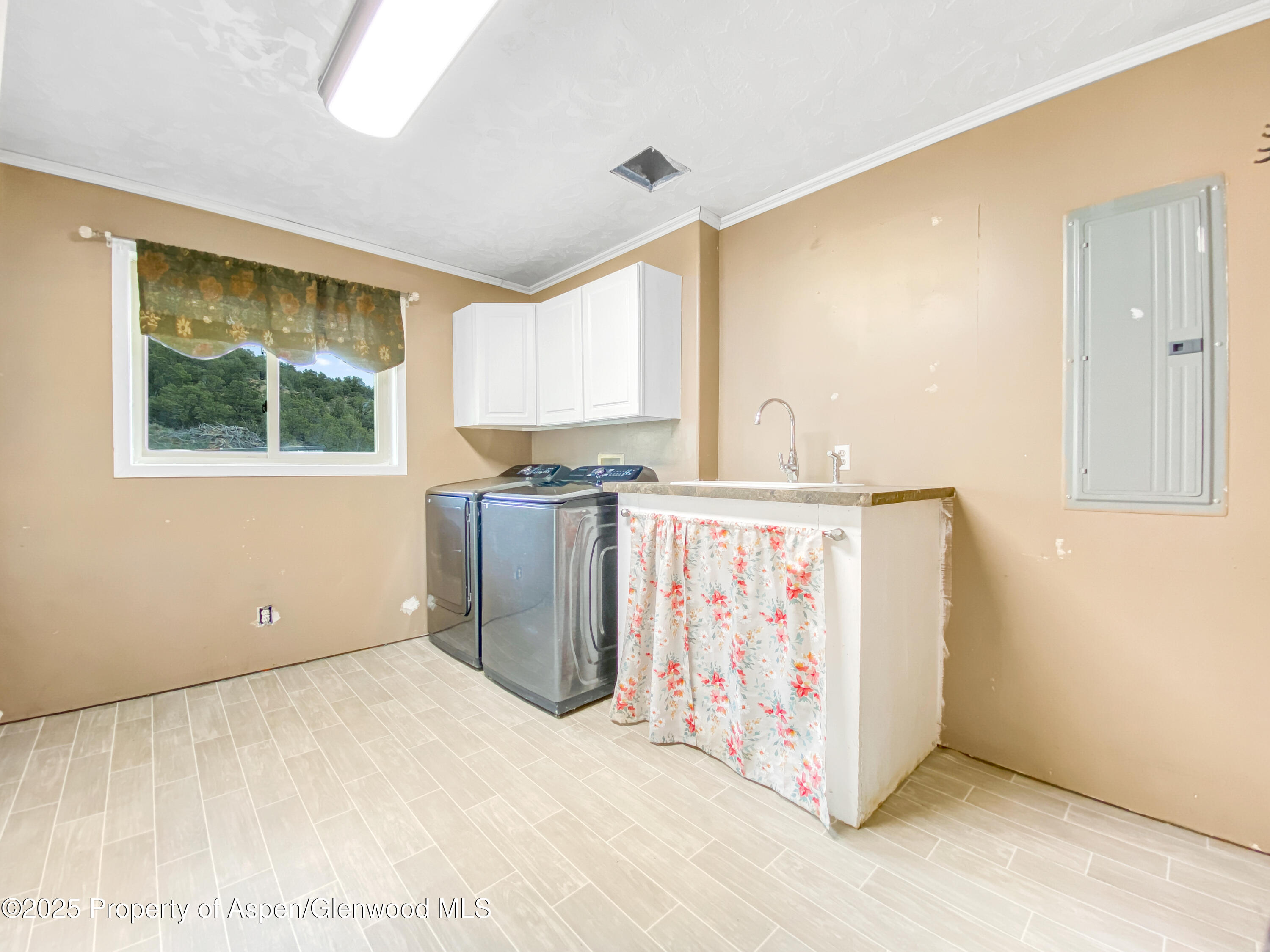 65701 Highway 64 Meeker, CO 81641 - Photo 28 of 36 Laundry