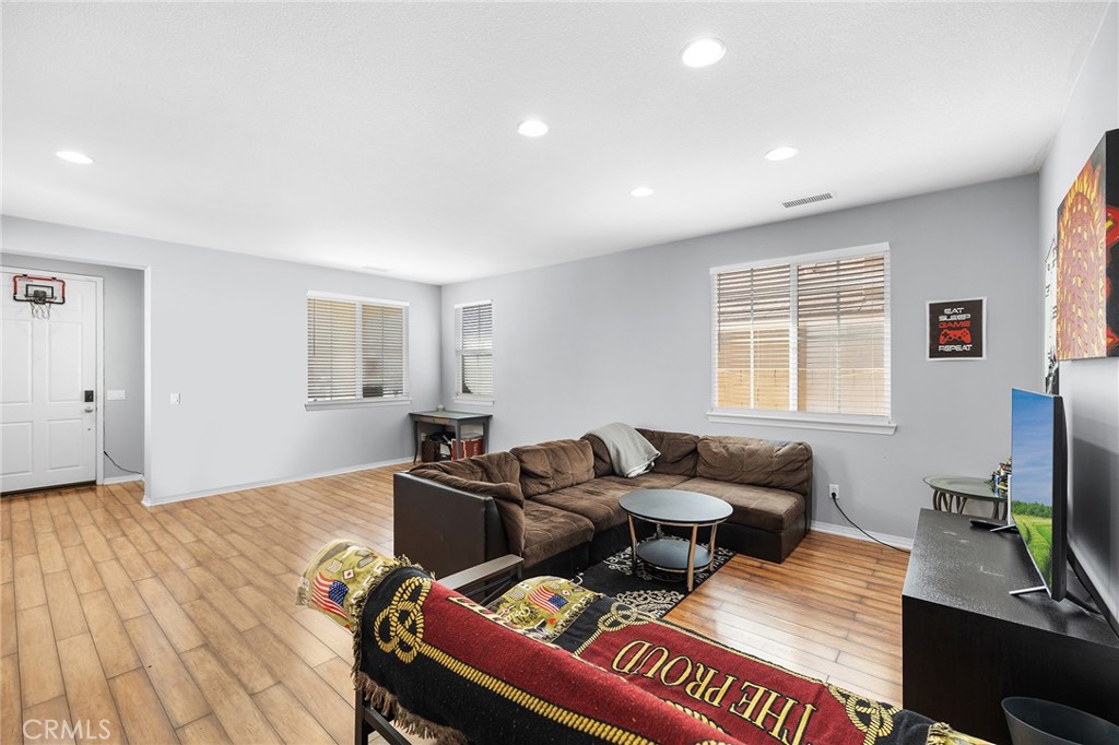 46212 Pinon Pine Way Temecula, CA 92592 - Photo 10 of 63