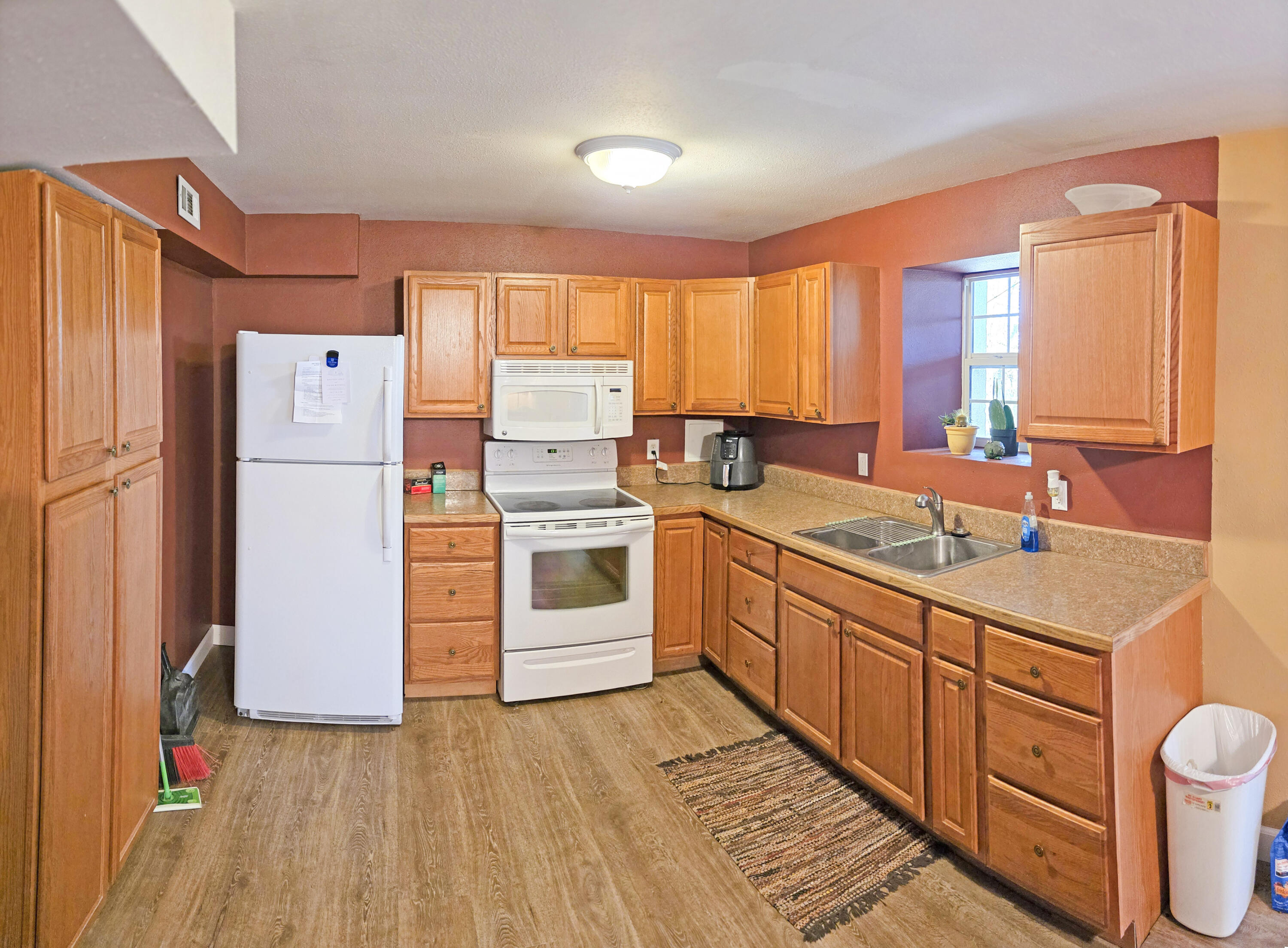 235 Iowa Colony Road Hollister, MO 65672 - Photo 59 of 68 Apartment Kitchen