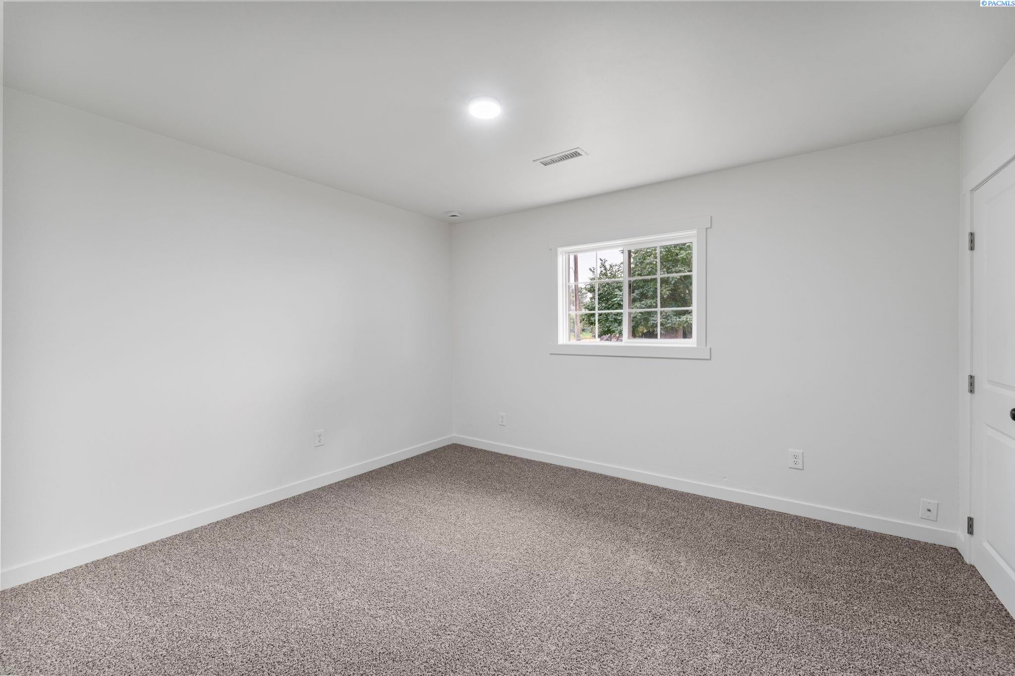 228105 East Game Farm Road Kennewick, WA 99337 - Photo 15 of 29 Gallery Image 15