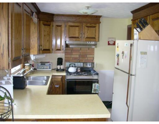 47 Russell Road Westfield, MA 01085 - Photo 5 of 17 Gallery Image 5