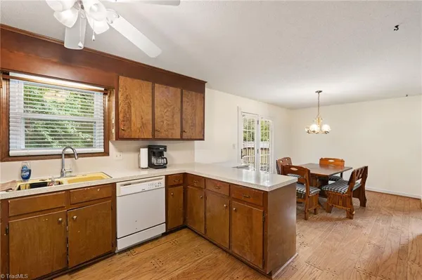$295,000 | 424 West Street, King, NC 27021