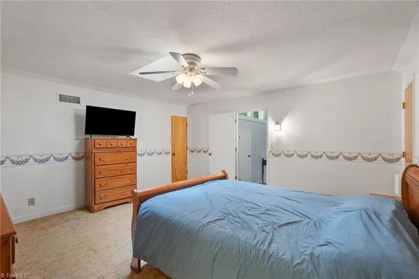 $295,000 | 424 West Street, King, NC 27021