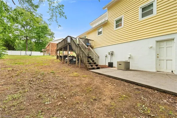 $295,000 | 424 West Street, King, NC 27021