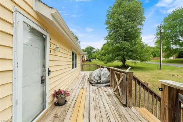 $295,000 | 424 West Street, King, NC 27021