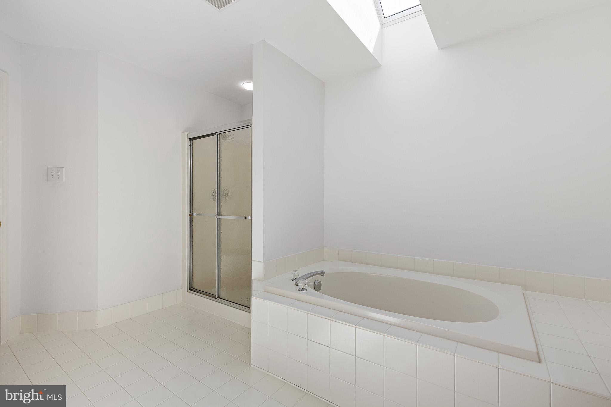 209 Dangina Drive Landenberg, PA 19350 - Photo 22 of 48 Master Bath