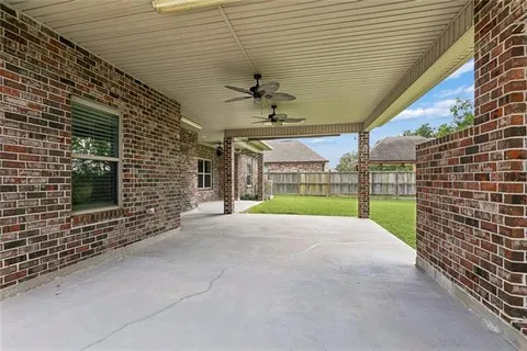 $499,500 | 142 Chapel Hill Road, Belle Chasse, LA 70037