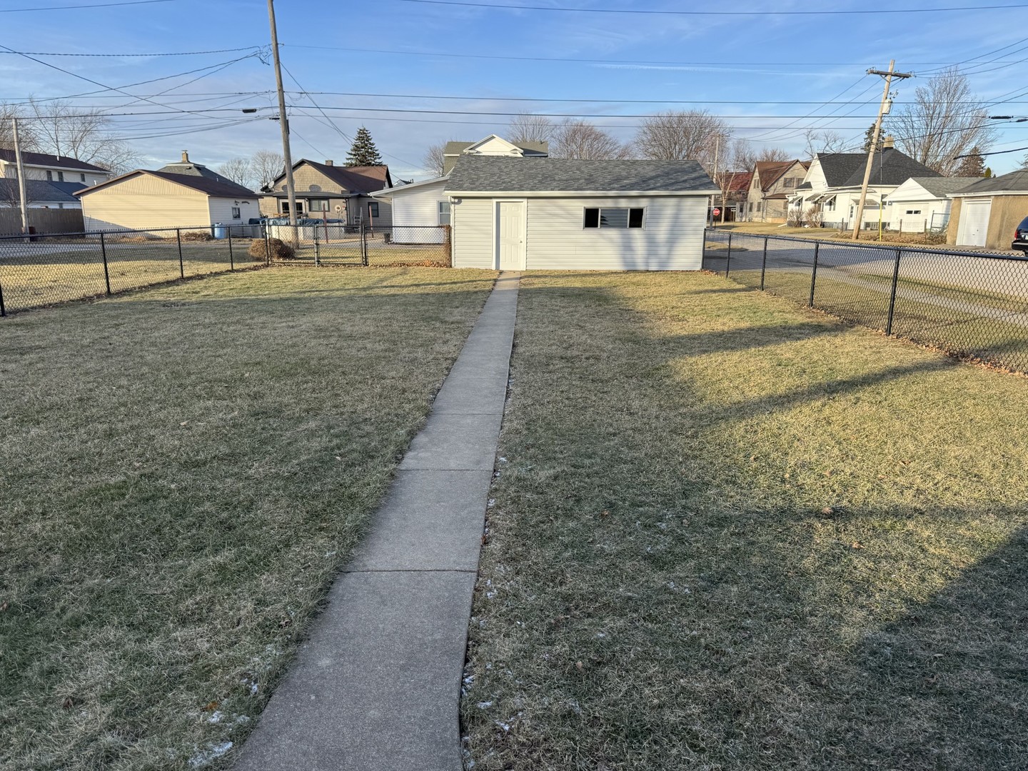 102 West 3rd Street Oglesby, IL 61348 - Photo 4 of 12 a view of a yard and front view