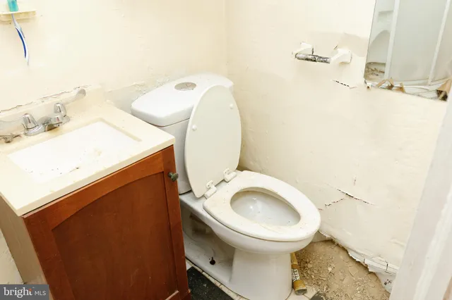 $69,900 | 4001 Fairfax Road, Baltimore, MD 21216