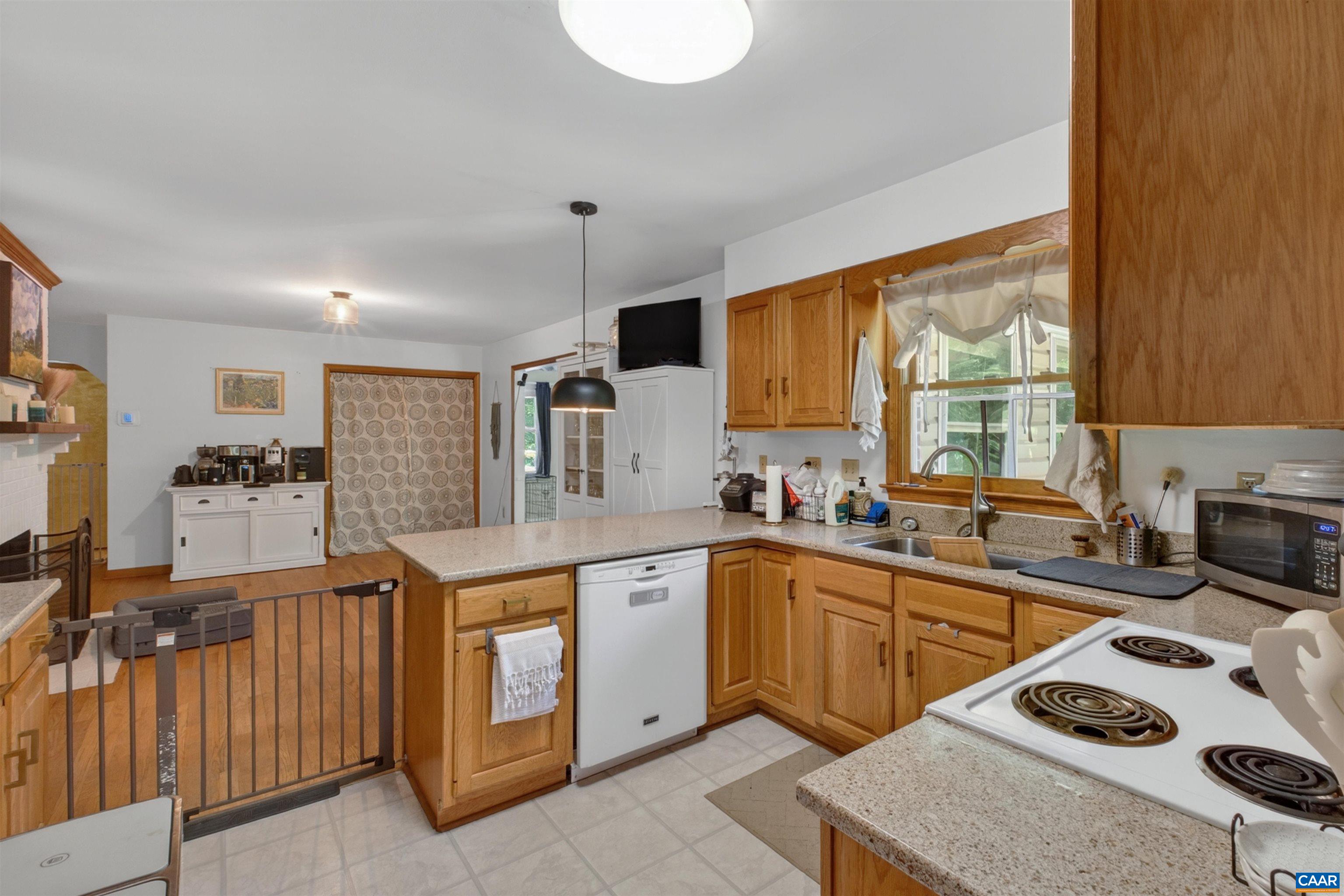 1619 Paynes Mill Road Troy, VA 22974 - Photo 4 of 7