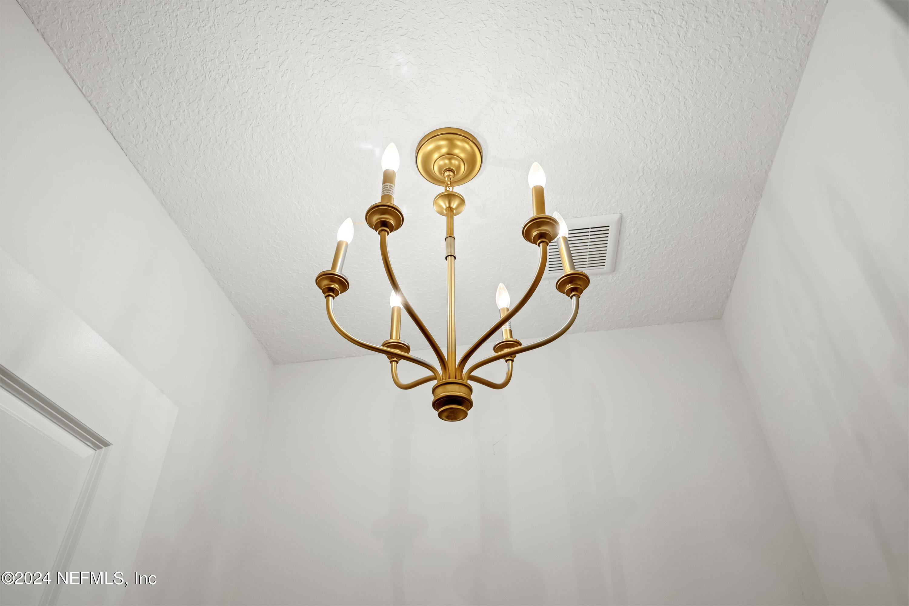 7713 Collins Grove Road Jacksonville, FL 32256 - Photo 28 of 87 Light Fixture