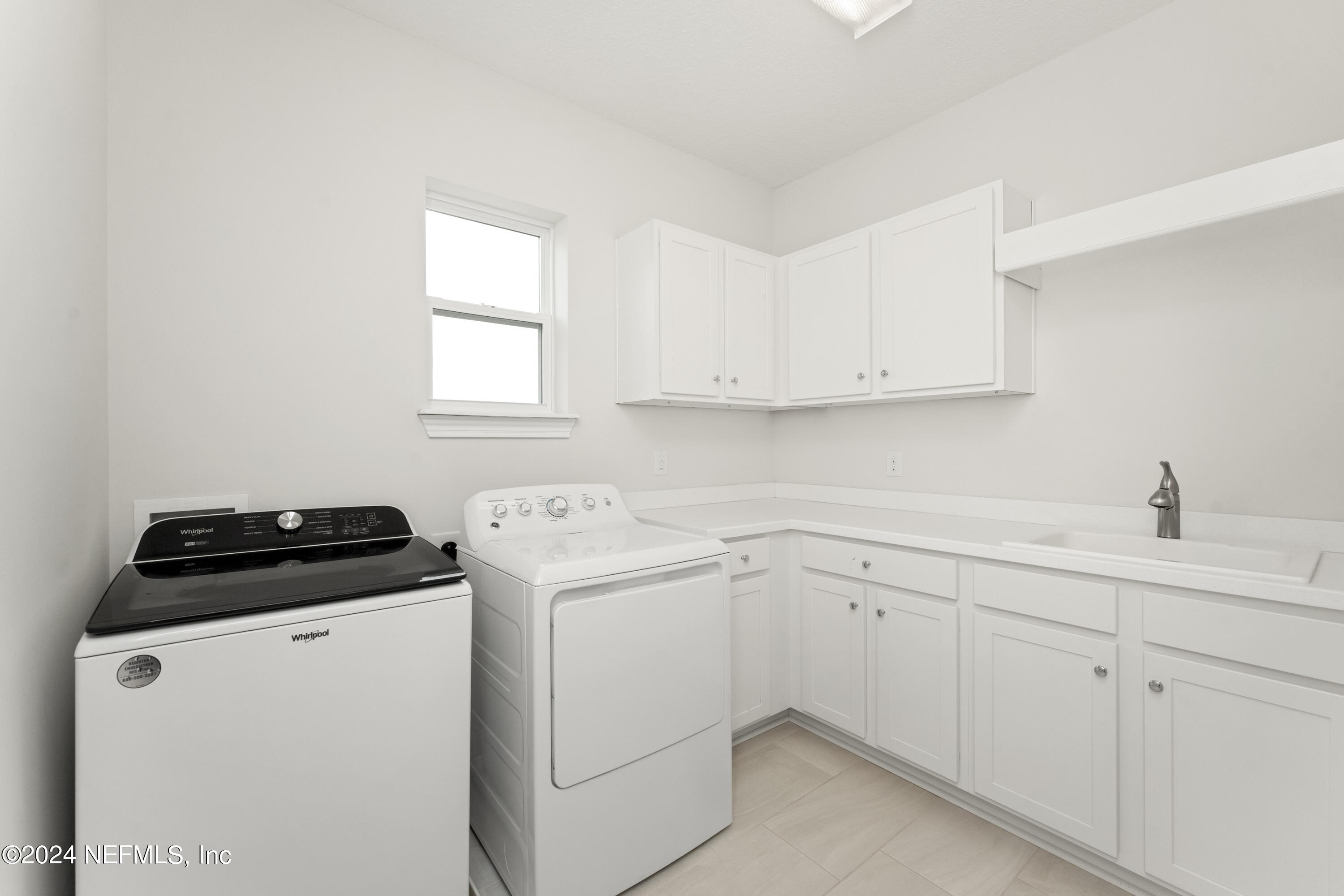 7713 Collins Grove Road Jacksonville, FL 32256 - Photo 38 of 87 Huge Laundry Room