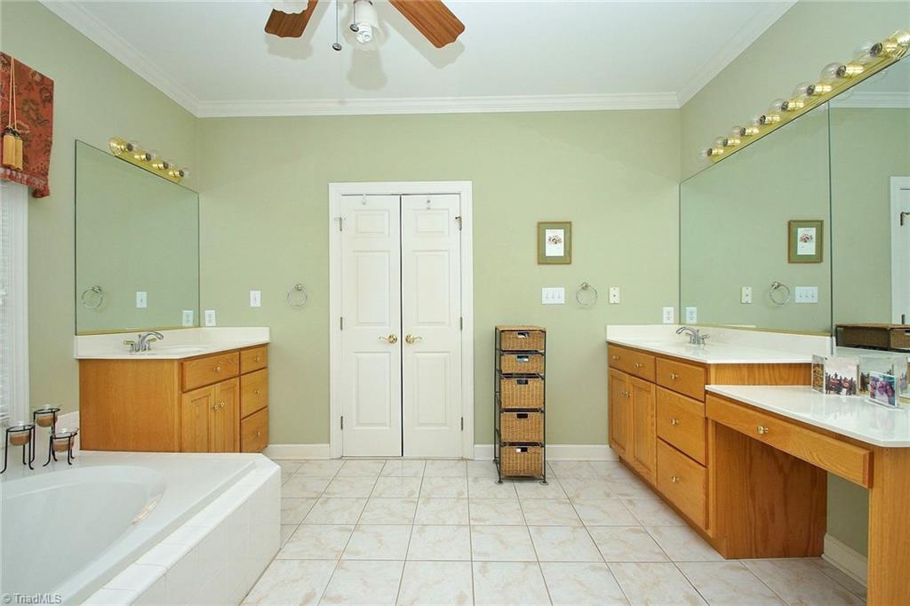 5706 Fox Meadow Court Oak Ridge, NC 27310 - Photo 12 of 23