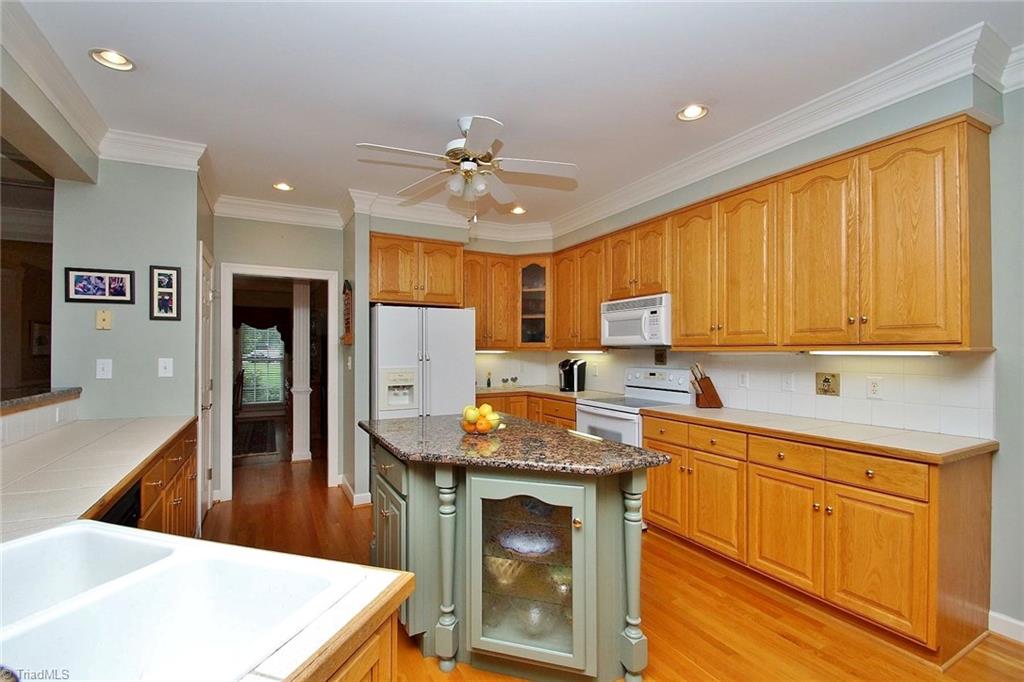 5706 Fox Meadow Court Oak Ridge, NC 27310 - Photo 4 of 23