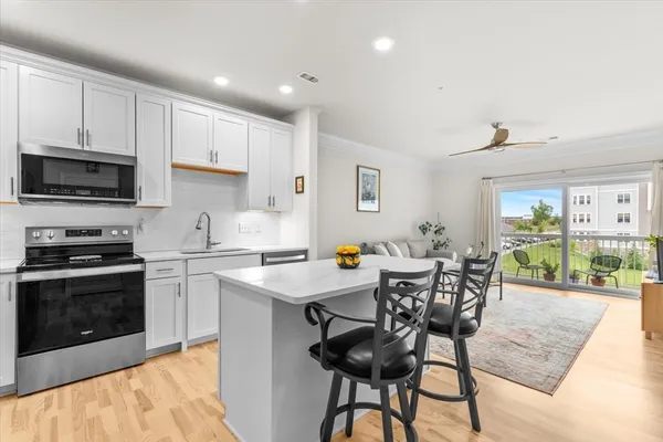 $440,000 | 3202 Peters Farm Way, Unit 202, Westborough, MA 01581