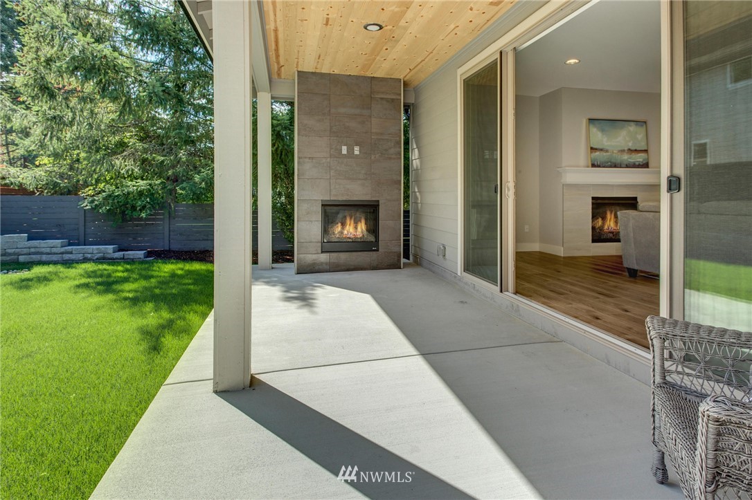 930 Chelan Avenue Northeast Renton, WA 98059 - Photo 11 of 24