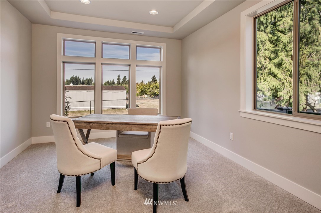 930 Chelan Avenue Northeast Renton, WA 98059 - Photo 13 of 24