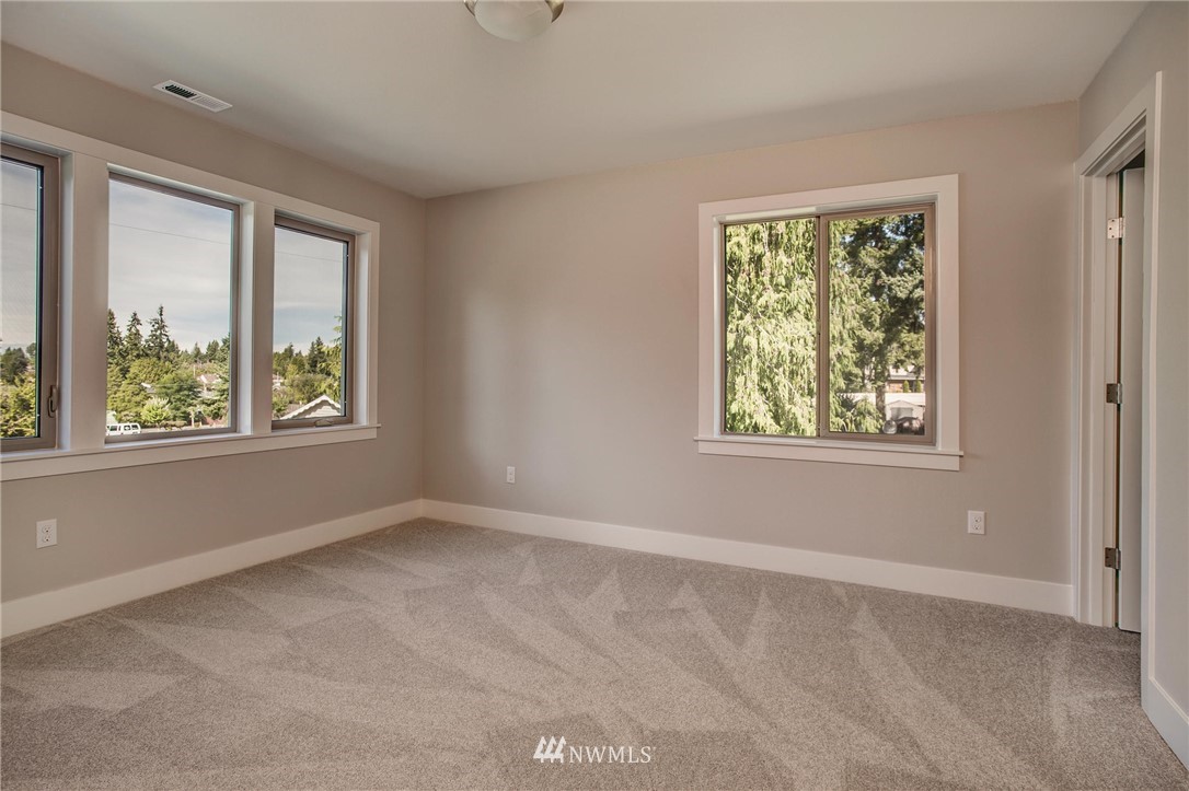 930 Chelan Avenue Northeast Renton, WA 98059 - Photo 19 of 24
